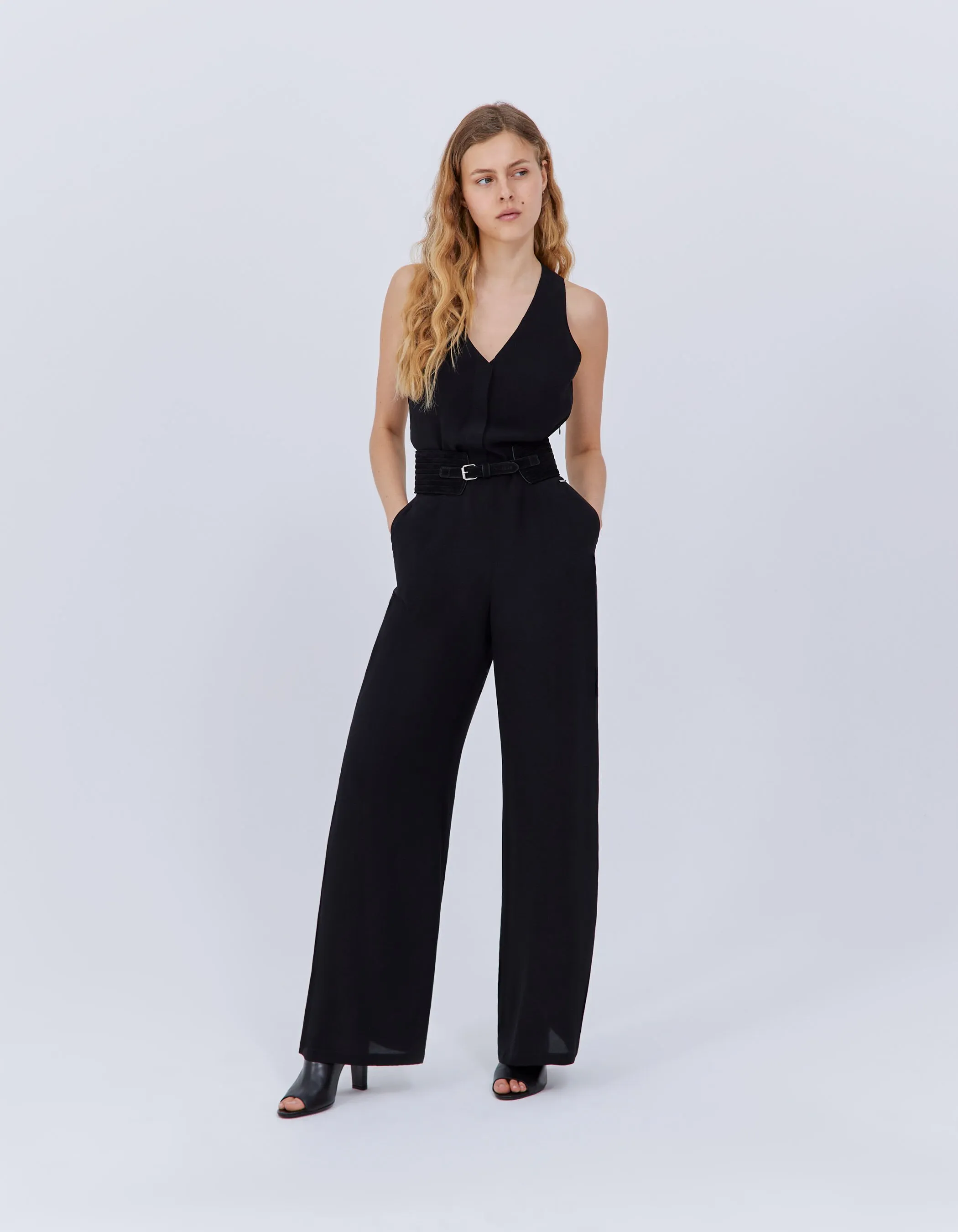 Black Backless Women's Pantsuit.