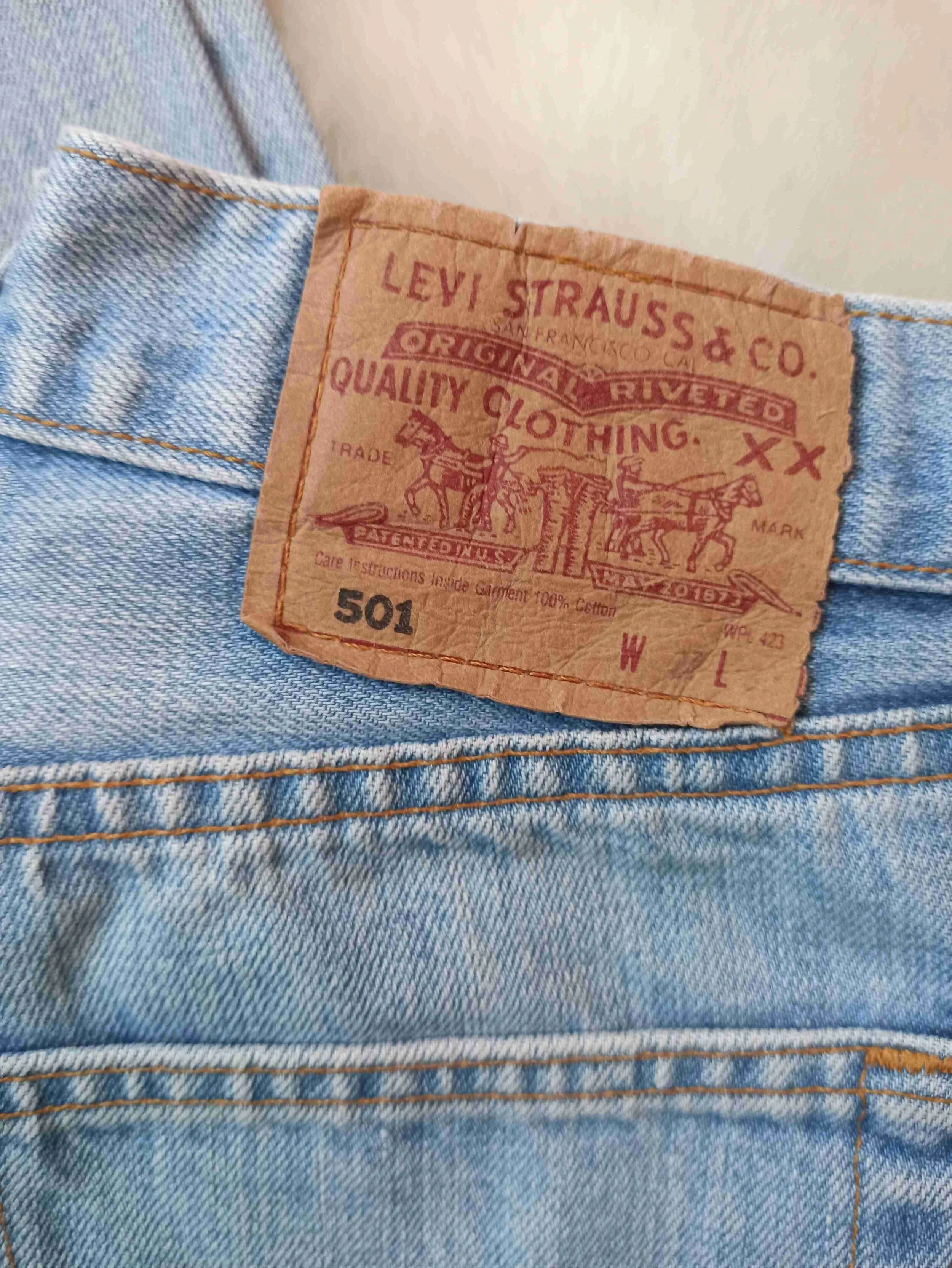 Levi's 501 W27L32 Jeans