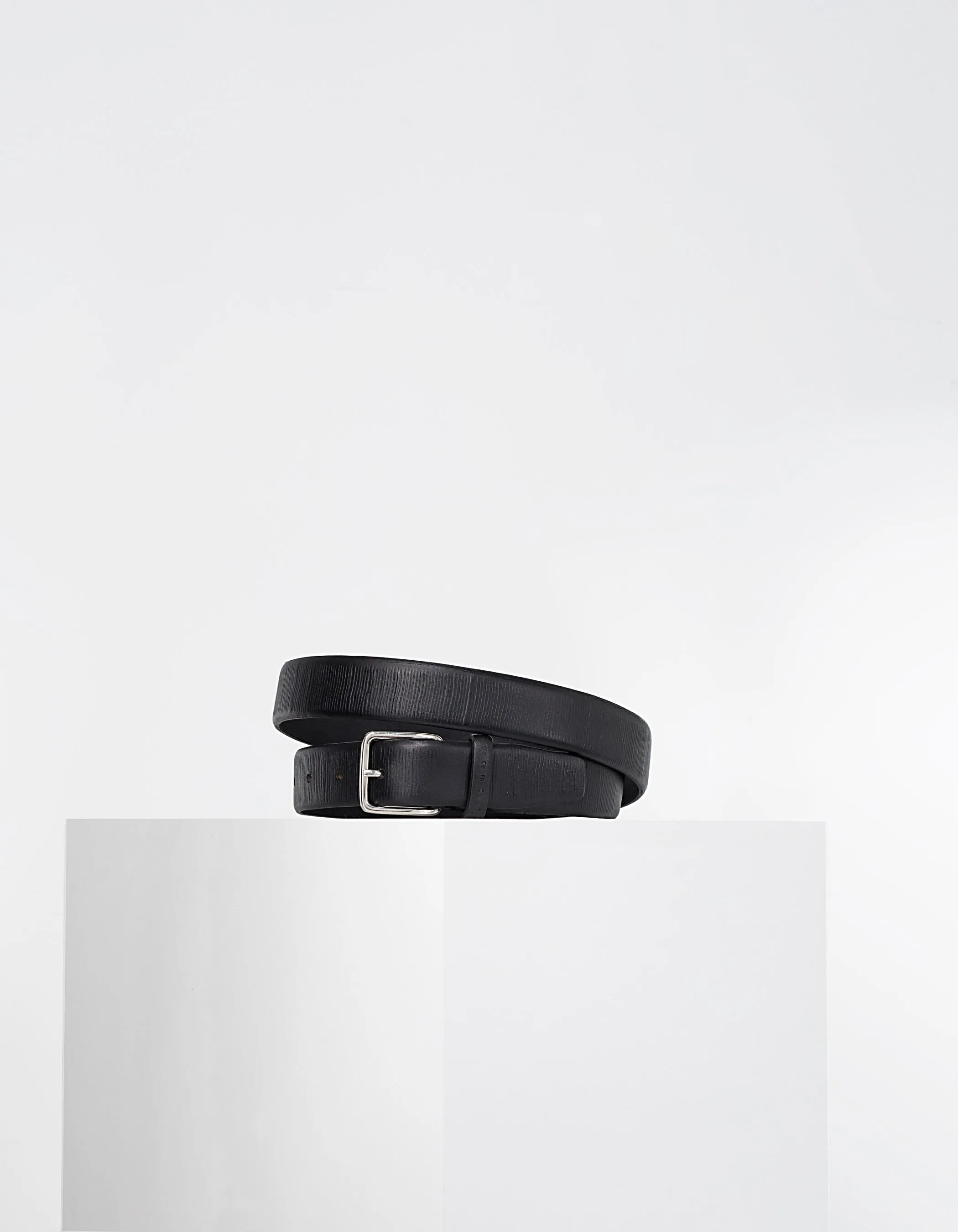 Men's Black Leather Belt with Textured Stripes