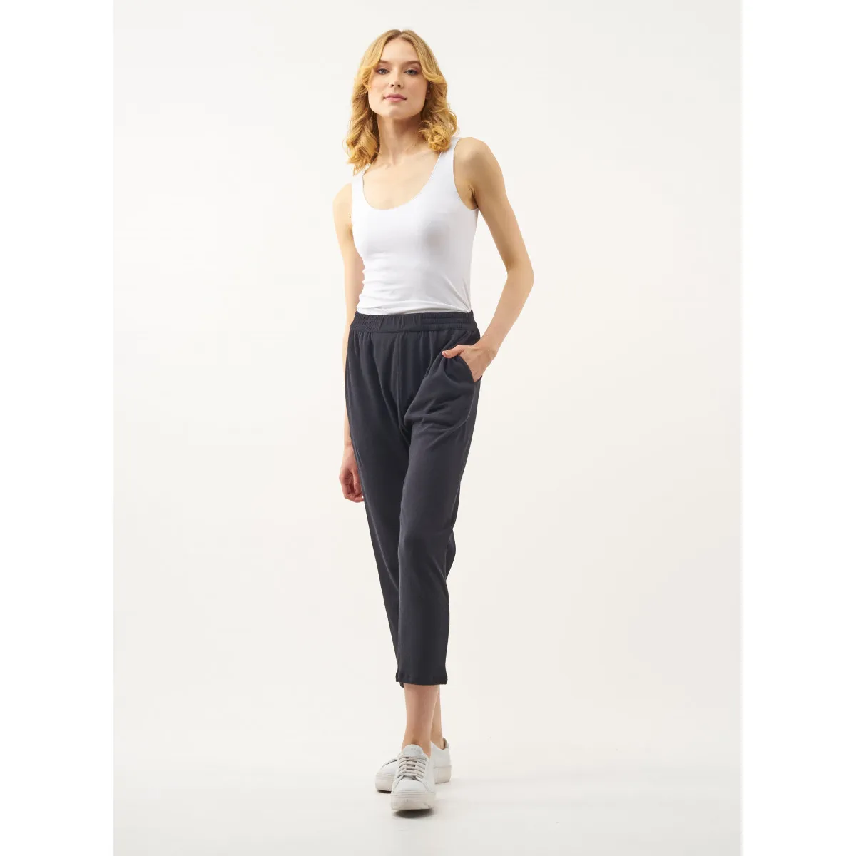 Majestic Filatures Navy/Anthracite Chiné Pants at -50%