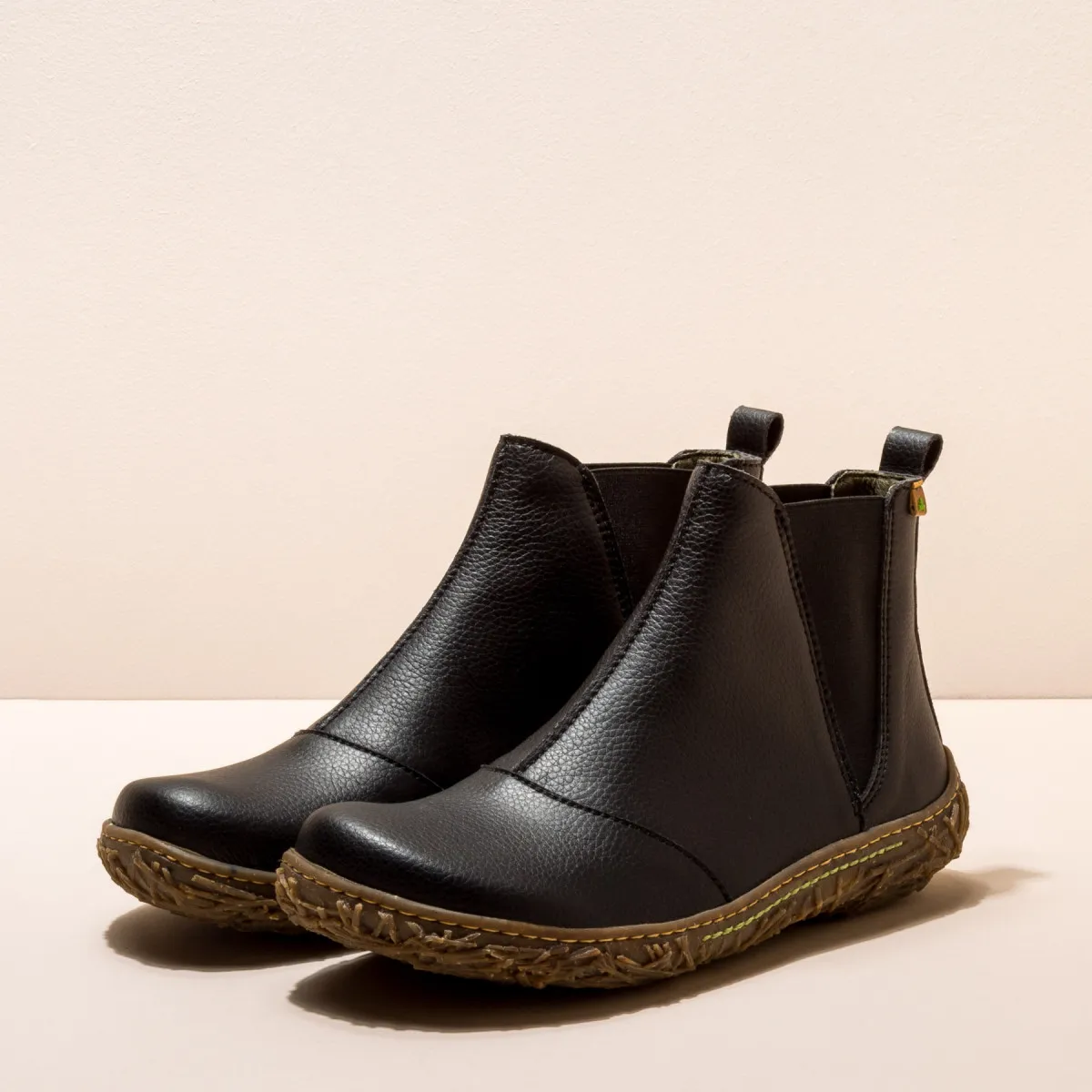 Vegan Chelsea Boots - Black