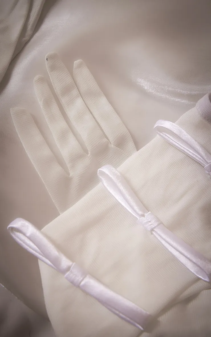 White Mesh Gloves with Bow Detail